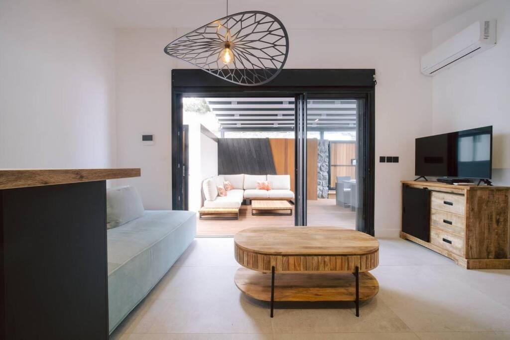 Summer Cosy - Villa Classee 4 Etoiles - 2 Suites Avec Piscine Chauffee Et Jacuzzi Integre Idealement Situee Chemin Summer Saint-Gilles-les Bains Exteriér fotografie